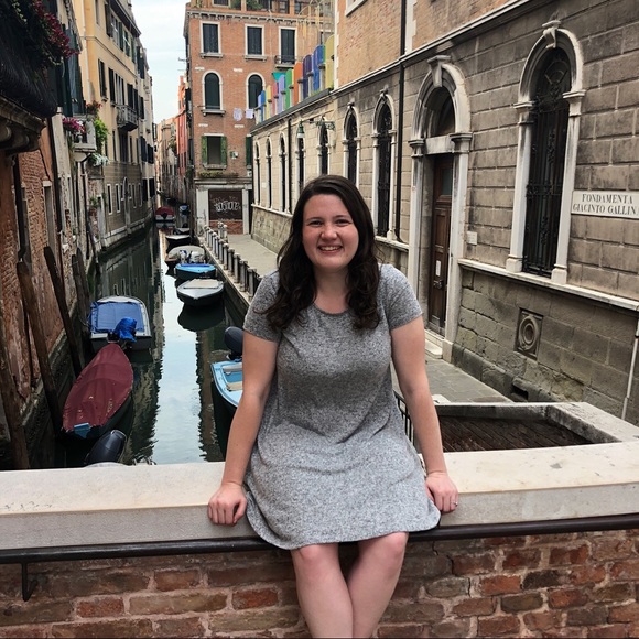 Meet your Posh Ambassador, Ashley - Picture 5 of 14